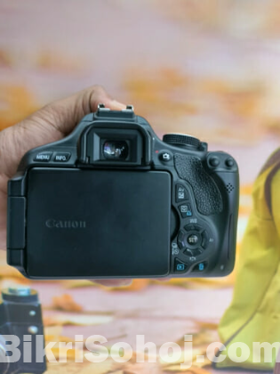 CANON EOS 600D